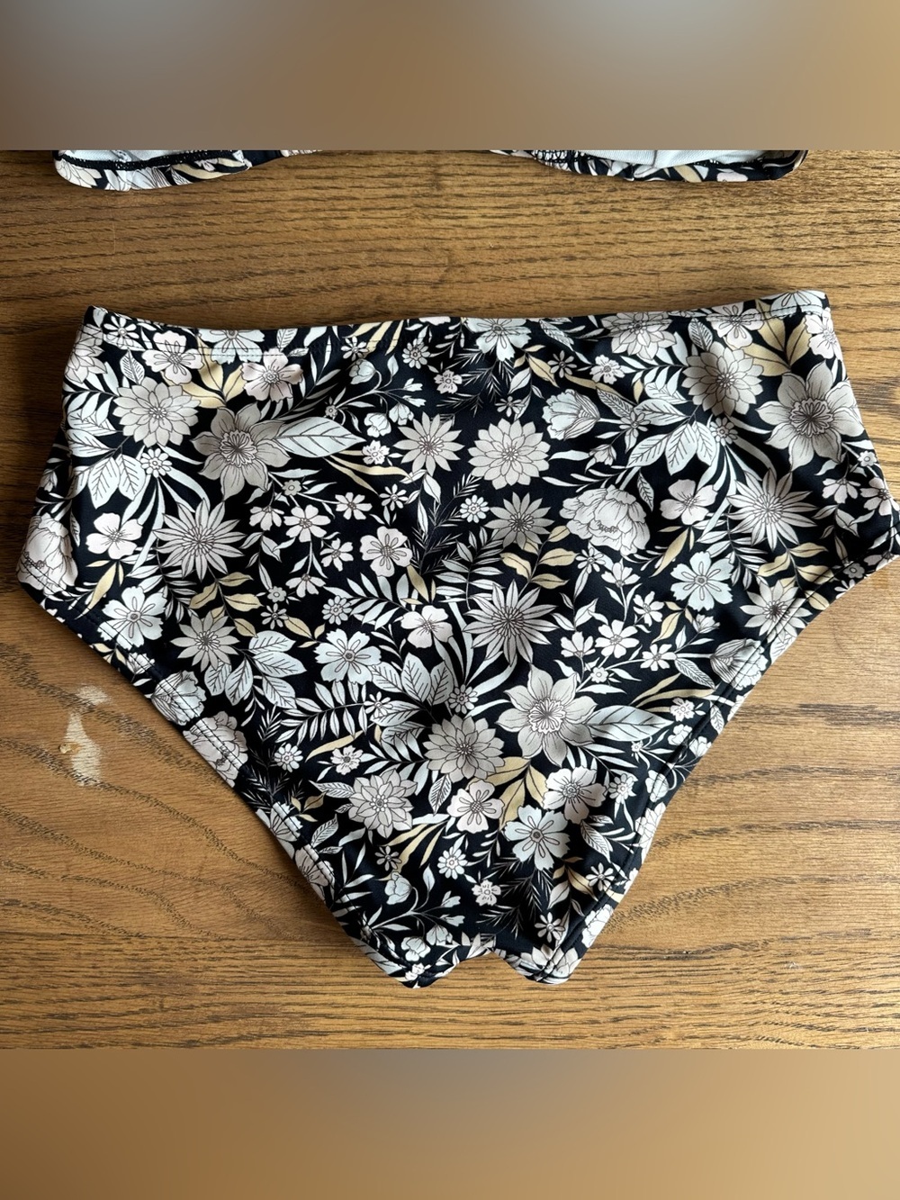 Kona Sol Black Floral Cinch Front and Mid-to-High Rise Bikini Set Size Small - Picture 7 of 9